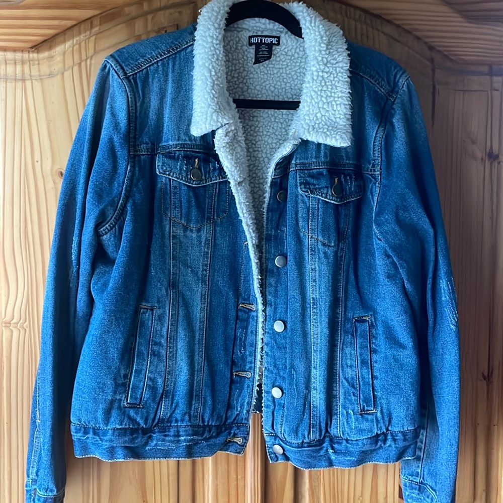 Denim jacket with shearing
